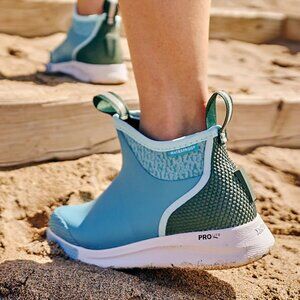 NEW XTRATUF Sports Deck rain Boots in tal for women 1125 7t3